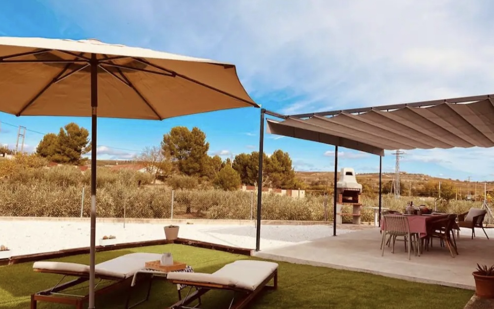 Terraza en la casa Cañada de las Abejas en Oyón-Oion